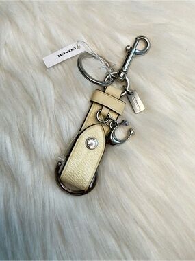 Coach Trigger Snap Bag Charm key chain fob Signature Canvas hay yellow CAU86 New